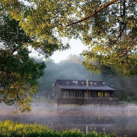 Загородный Отель Just Wood Osetrovskoye Lesnichestvo Esterno foto